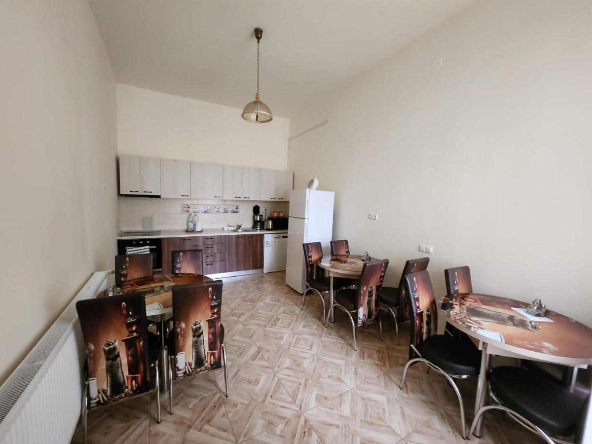 Antique Aparthotel Άλμπα Ιούλια Εξωτερικό φωτογραφία