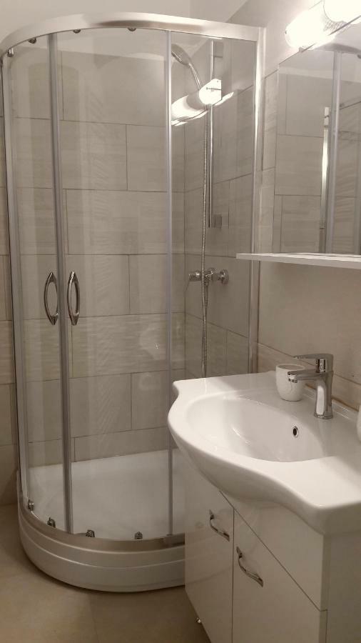 Antique Aparthotel Άλμπα Ιούλια Εξωτερικό φωτογραφία