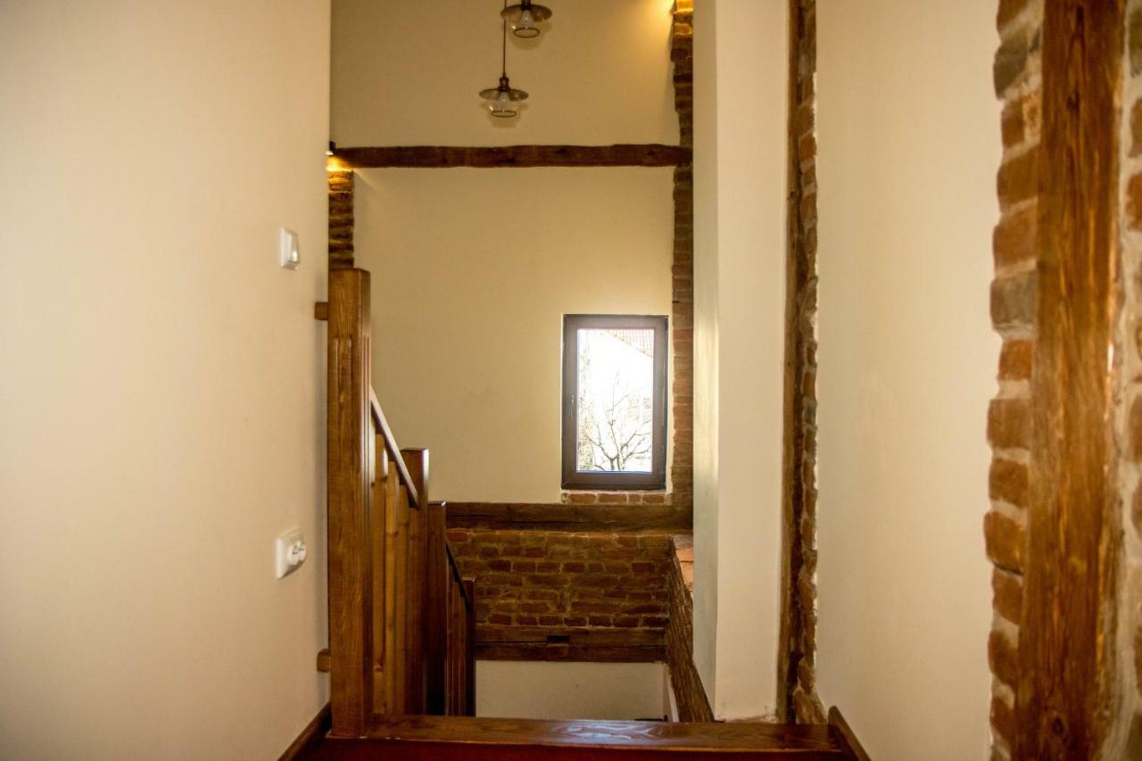 Antique Aparthotel Άλμπα Ιούλια Εξωτερικό φωτογραφία