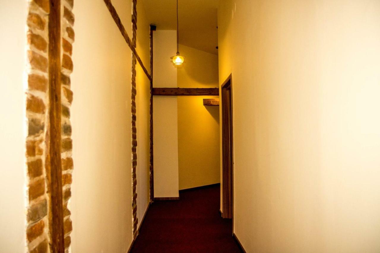 Antique Aparthotel Άλμπα Ιούλια Εξωτερικό φωτογραφία