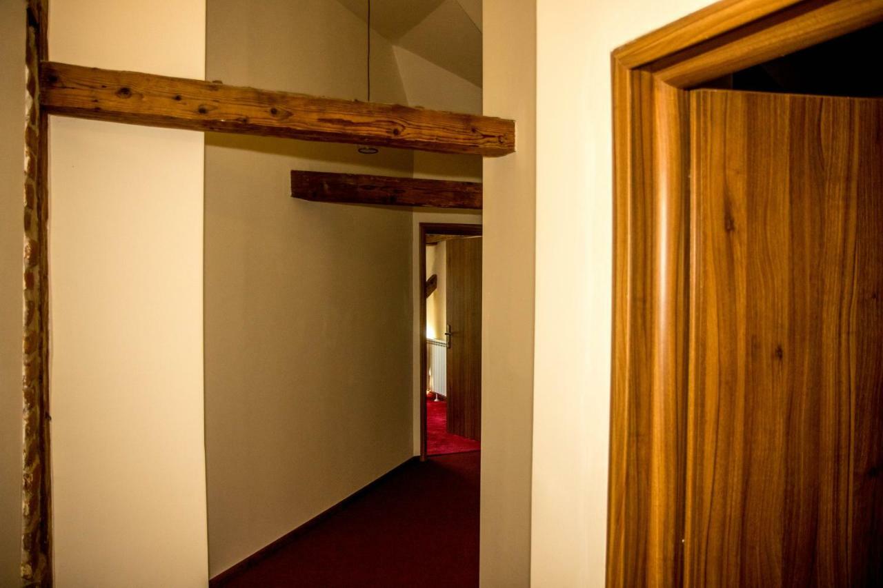 Antique Aparthotel Άλμπα Ιούλια Εξωτερικό φωτογραφία