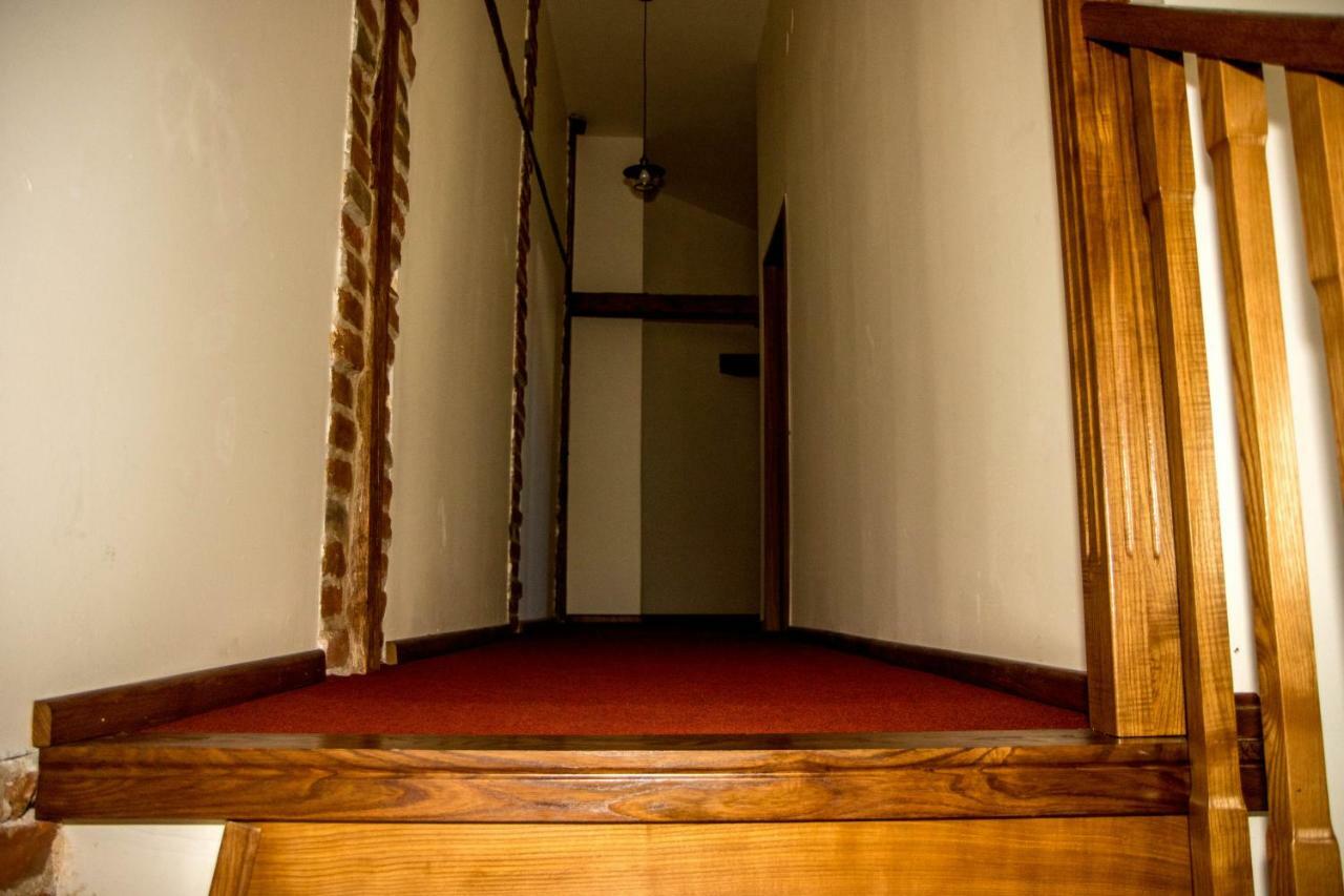 Antique Aparthotel Άλμπα Ιούλια Εξωτερικό φωτογραφία
